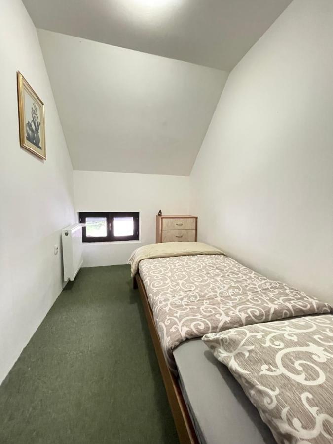 Underwoods Zabljak Guesthouse Bagian luar foto