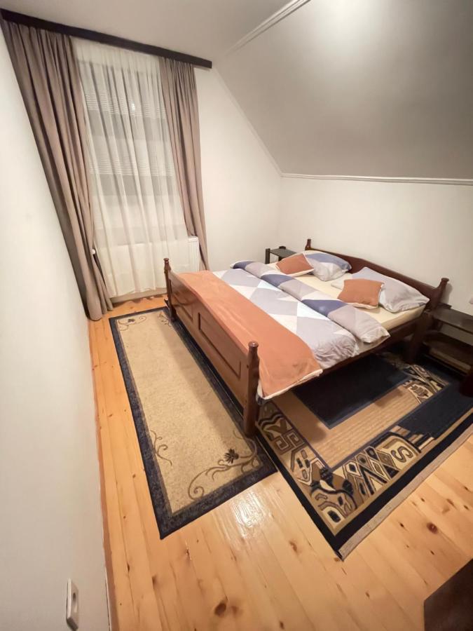 Underwoods Zabljak Guesthouse Bagian luar foto
